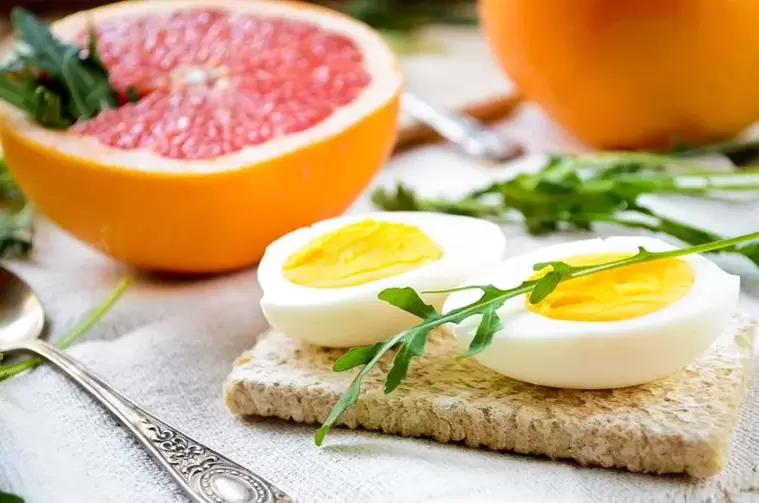 tojás és grapefruit a tojás étrendjéhez